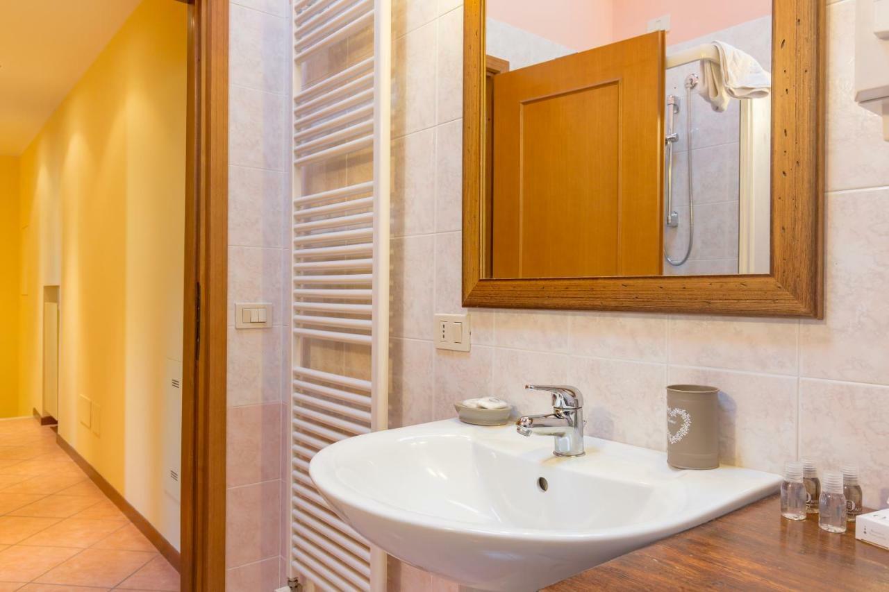 הוילה טוסקולנו מדרנו Omas Haus מראה חיצוני תמונה